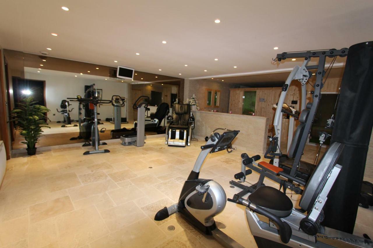 Suites de Prestige JACUZZI SAUNA HAMMAM PISCINE Mougins Cannes Grasse Eksteriør billede